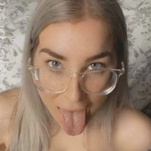blondiiie_rose