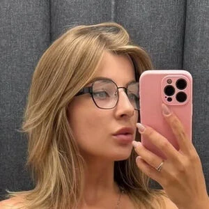 Lia Grace (Lia_wet_pussy)