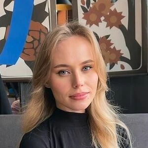 Mari Moore