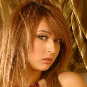 Leah Dizon