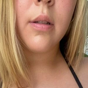 blonditaa