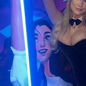 elleelliottx