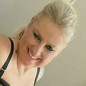 Daniella English