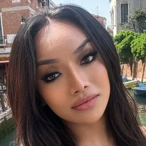 Queen Asian
