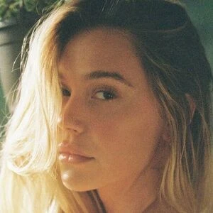 Alexis R