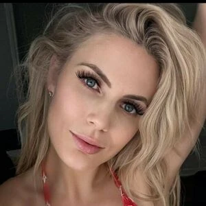 Leanne Carr