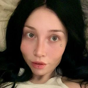 Naomi Ella