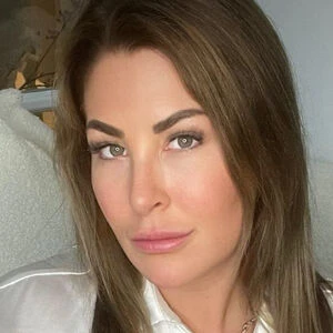 Anna Stone