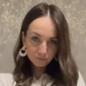 Kris Saharova