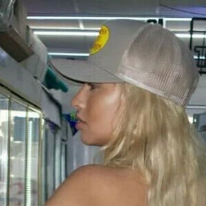 jenessagarza-69
