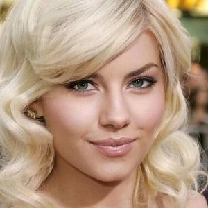 Elisha Cuthbert