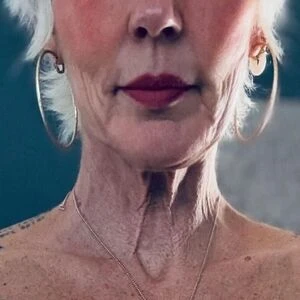 Astrid Zeegen Holt