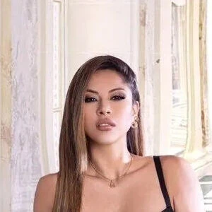 Charlotte Lara