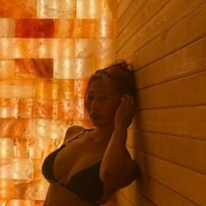 hollyliangg