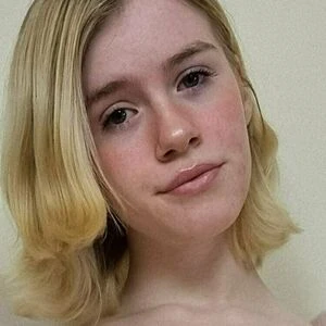 petiteelise_xcx