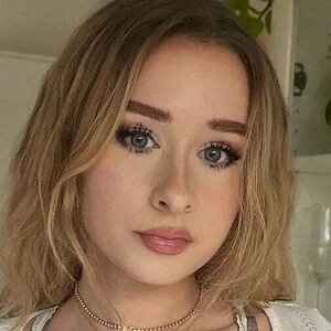 Elina Twitch