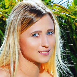 shyblonde