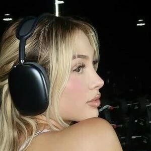 Andrea Celina