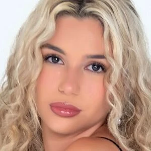 Paris Elizabeth Cruz