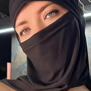 vikki_storms