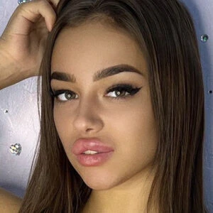 your_brunette_is_here