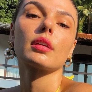 Ísis Valverde