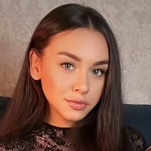 Eve Raevel