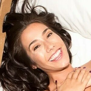 Eva Loves
