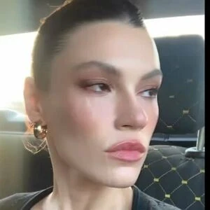 Yüsra Geyik
