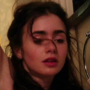 lilycollin