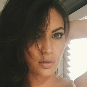 brunette.in.bloom