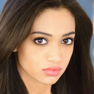 Samantha Logan