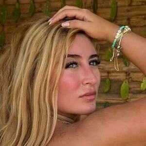 Alejandra Pontes