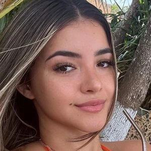 Larissa Esther