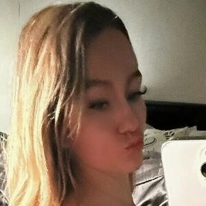 Slyskybae