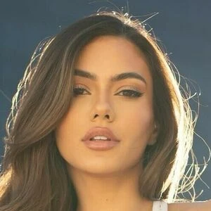 Raphaela Milagres