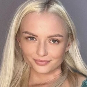 Elsa Snow
