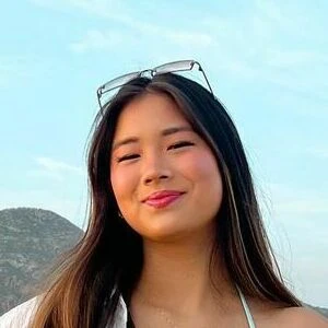 Julianna Ho