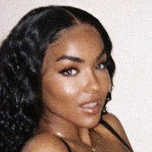 Alicia Awa