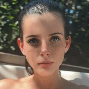 LauraGirl22