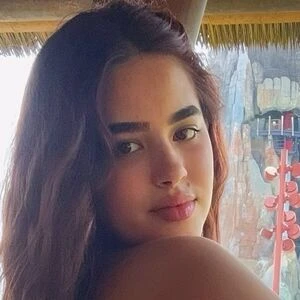 lorenavaldes_