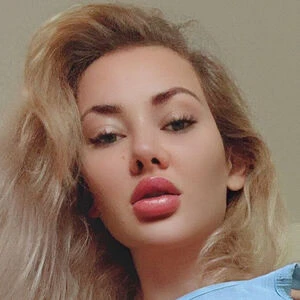 Joanna Rise | Awarisevip |