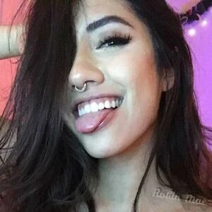 Robin Mae