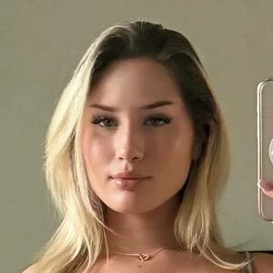 Its Blondetori