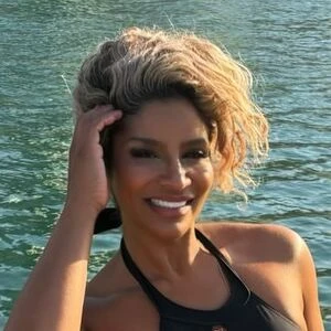 Samantha Kay