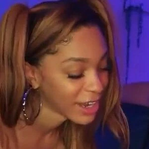 Lavahmoon Video