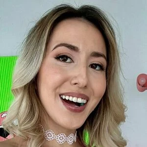 sweetsophiax