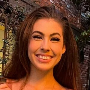 Cortney Gibson / Cortneycgibson