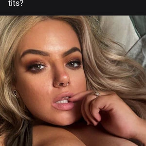 Ashcurvesxx