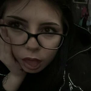 Sadgirlfetish